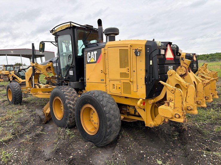 caterpillar-140m2-image-6