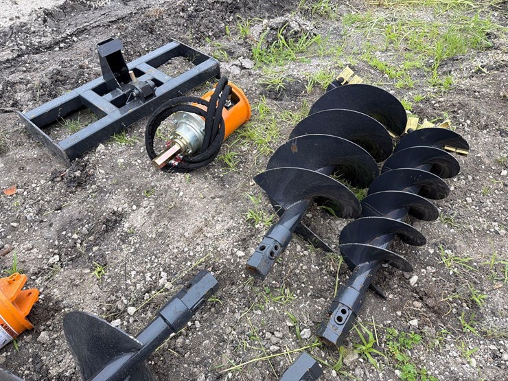new-landhonor-sad-12-23c-auger-driver-skid-steer-attachment-image-2