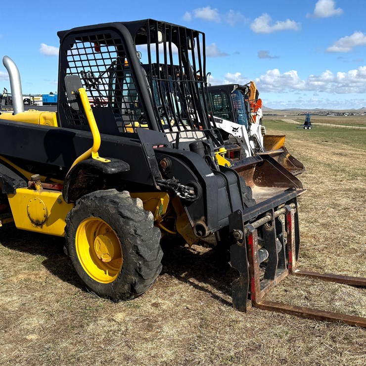 JCB 520