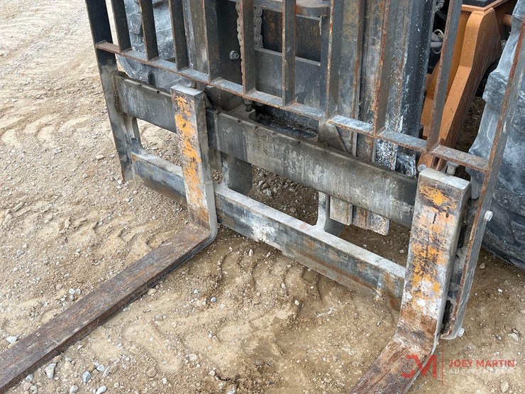 2019-case-588h-image-6