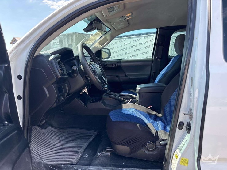 2018-toyota-tacoma-image-12