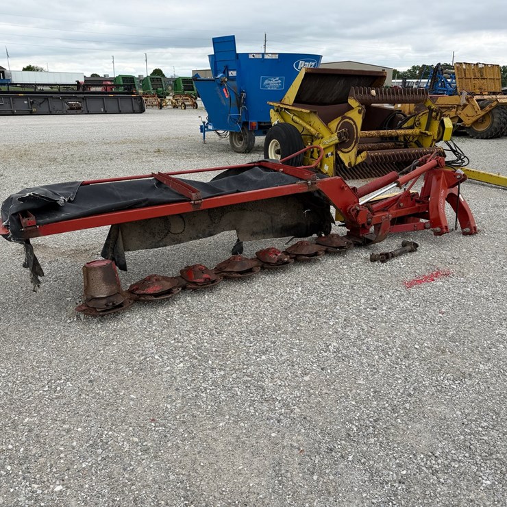 NEW HOLLAND 617