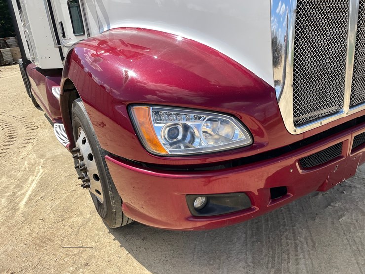 2013-kenworth-t660-image-14