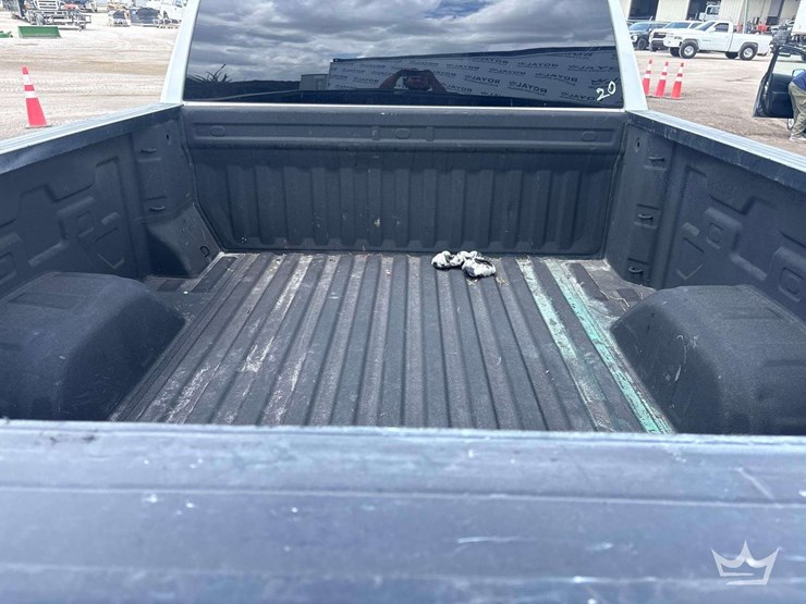 2020-chevrolet-silverado-1500-image-13