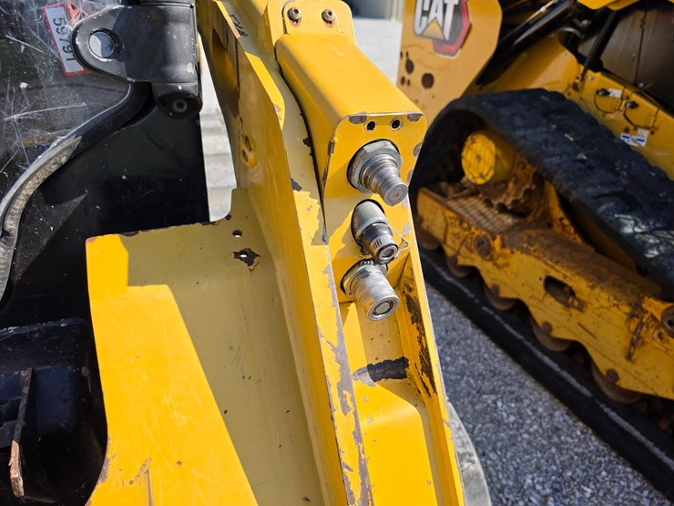 2016-caterpillar-259d-image-6