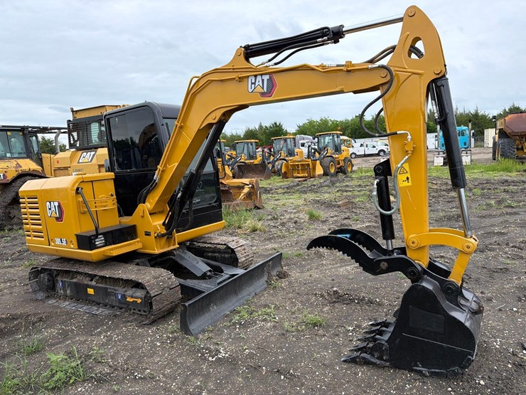 caterpillar-305.5-image-4