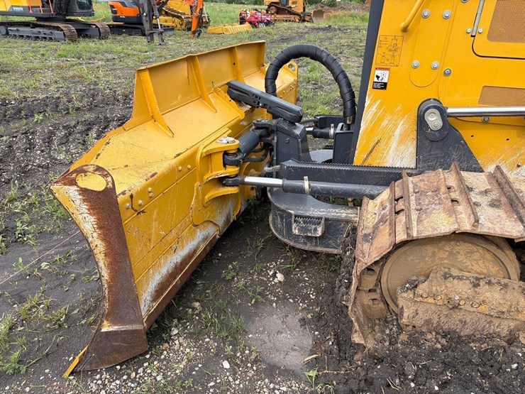 2022-deere-700l-xlt-image-13
