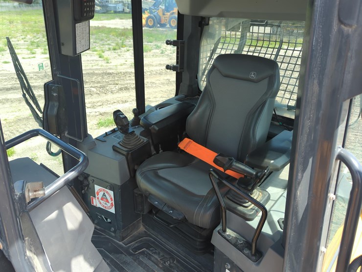 2023-deere-650-lgp-image-16