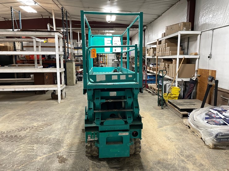 #303-•-2008-en-systems-co.-en8l06-electric-tracked-scissor-lift-image-5