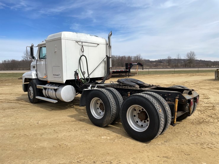 #102-•-1997-mack-ch600-semi-(has-wi-title)-image-7