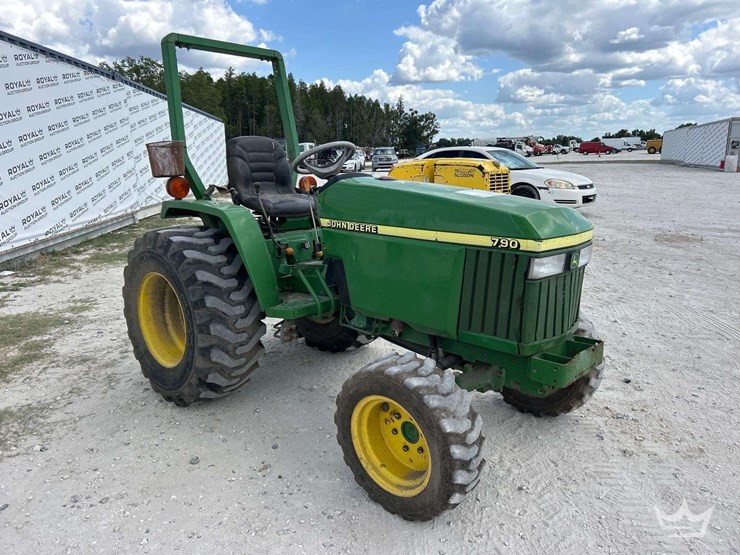 2006-john-deere-790-image-2