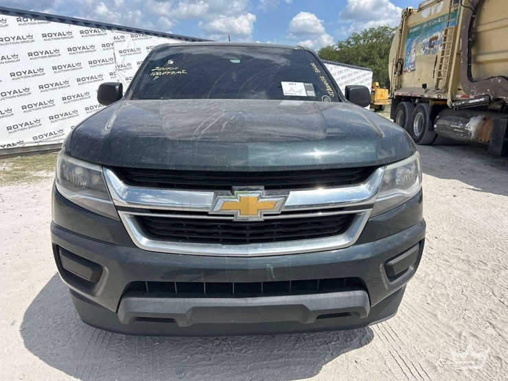 2017-chevrolet-colorado-image-27