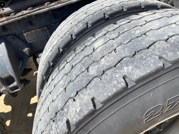 2013-kenworth-t660-image-143