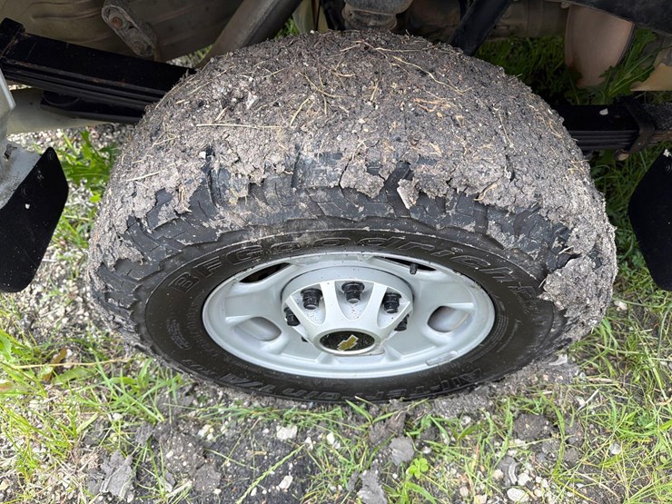 2020-chevrolet-2500-image-9