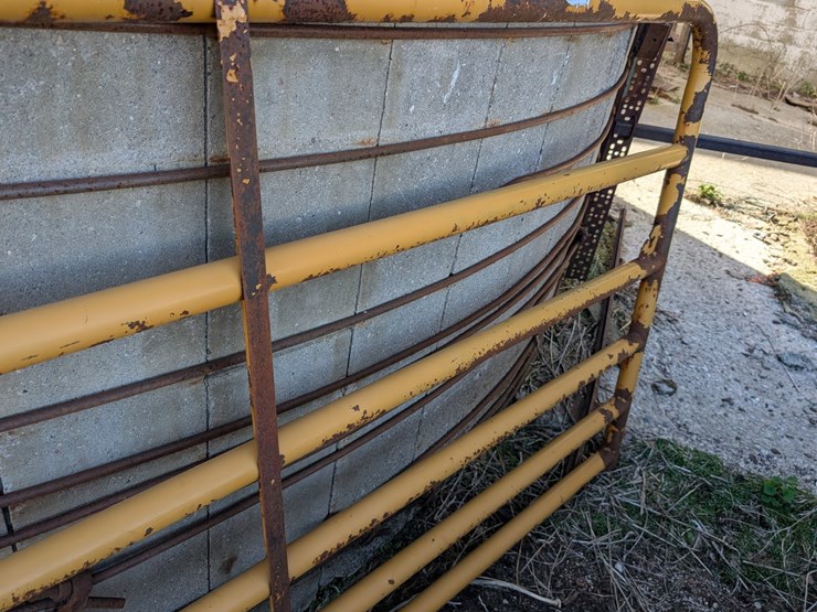 #5471-•-sioux-cattle-gate-image-4