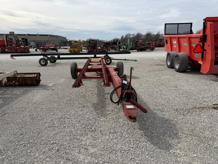 new-holland-85-image-2