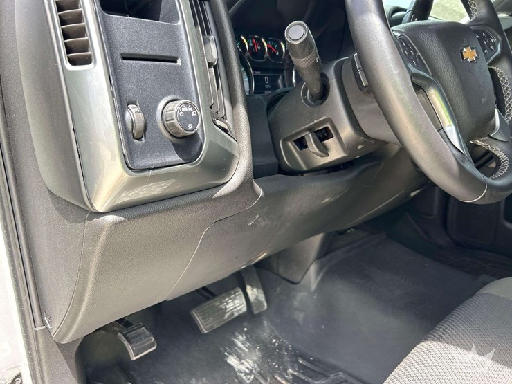 2018-chevrolet-silverado-1500-image-17