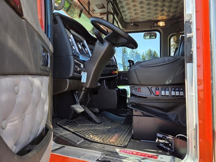 2026-kenworth-t800-image-9