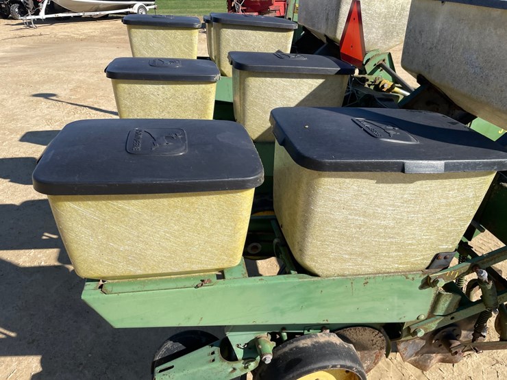 john-deere-7000-image-21