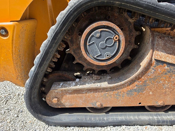 2012-case-tr270-image-13
