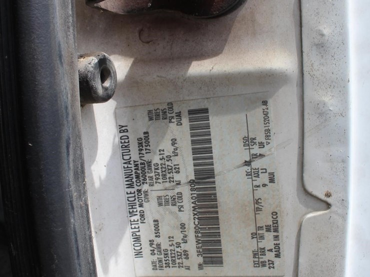 1999-ford-f800-image-10