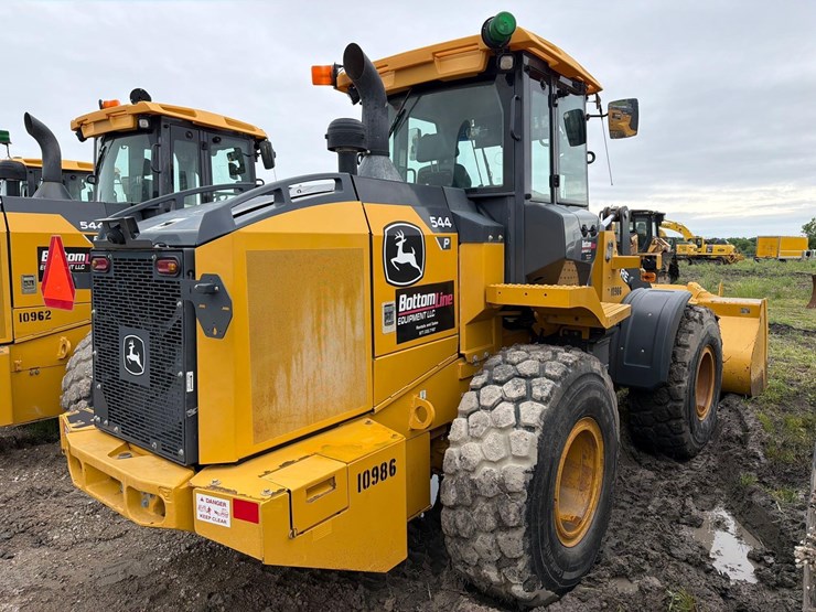 2023-deere-644p-image-3