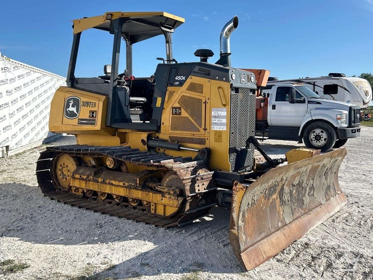 2022-deere-450k-lgp-image-2