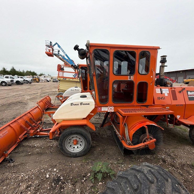 2022 BROCE RCT350