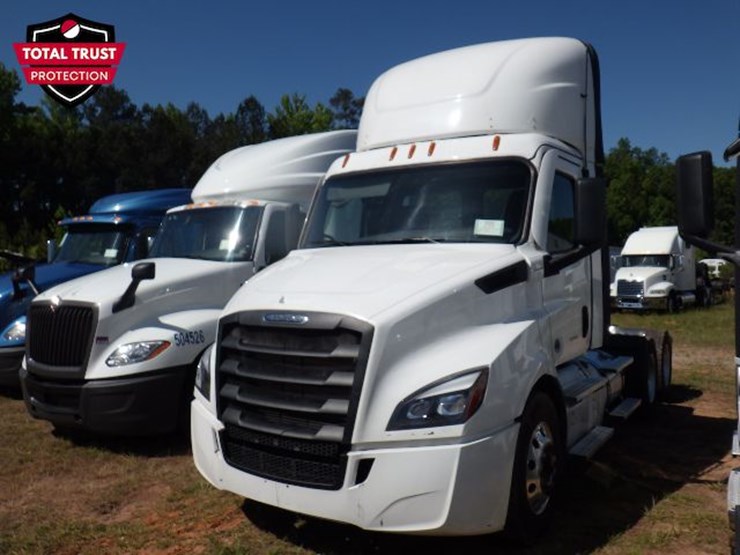 2021-freightliner-cascadia-116-image-1