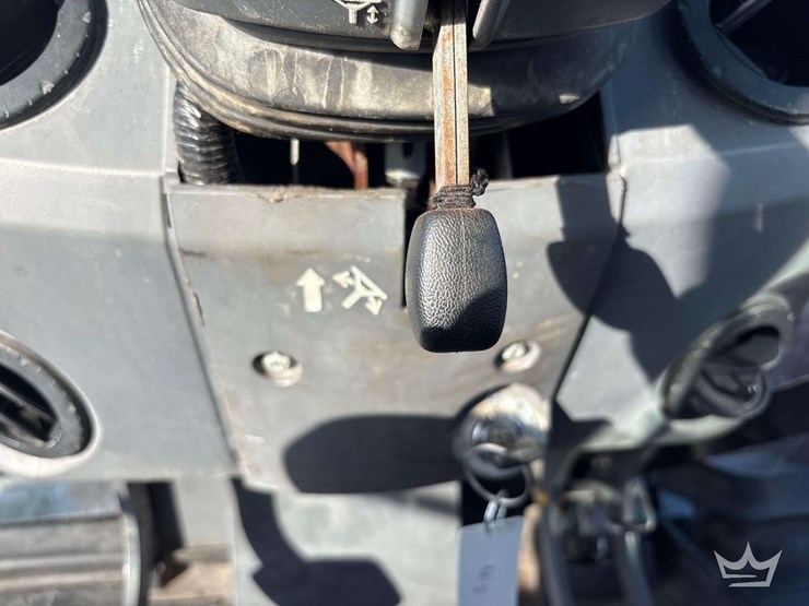 2015-kubota-m6-131-image-23