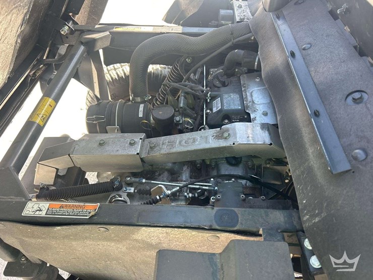 2025-kubota-rtv520-image-8