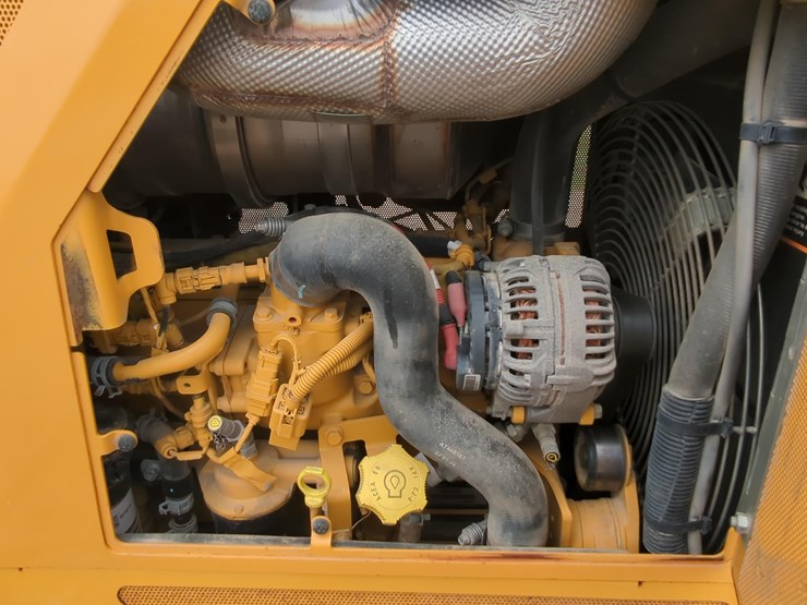 2022-deere-450-lt-image-15