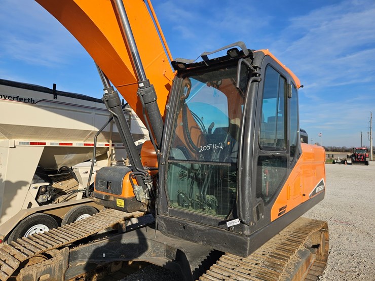 2022-doosan-dx225-lc-image-6