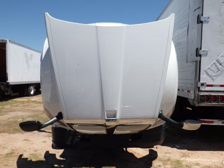 2022-kenworth-t680-image-22