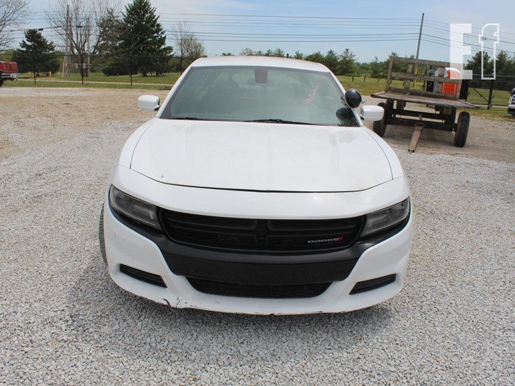 2019-dodge-charger-image-2