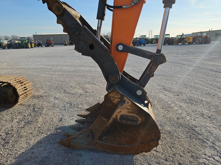 2022-doosan-dx225-lc-image-27