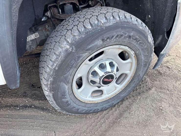 2018-gmc-sierra-2500hd-image-22