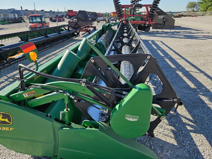 2010-john-deere-635f-image-12