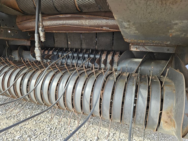 2015-massey-ferguson-2946-image-11