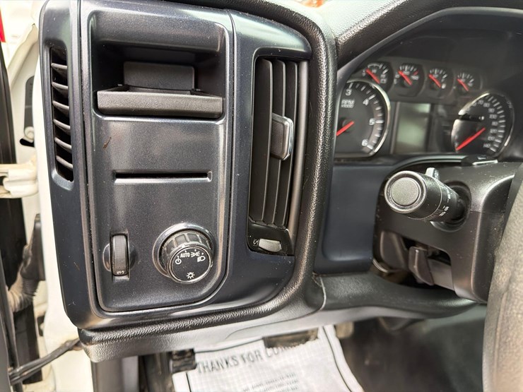 2017-chevrolet-1500-image-18