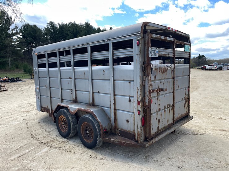 #2010-•-2004-corn-pro-16'-tandem-axle-livestock-trailer-(has-wi-title)-image-7