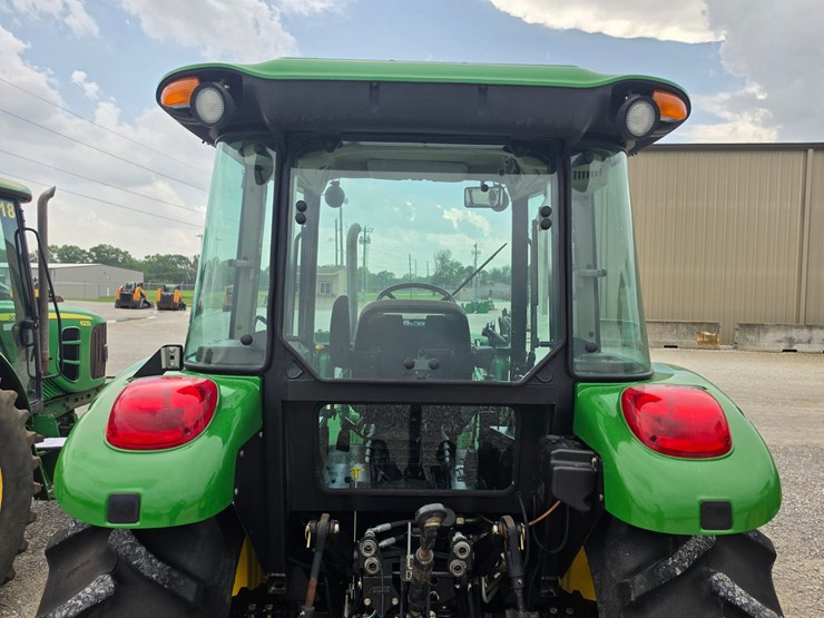 2009-john-deere-5101e-image-11