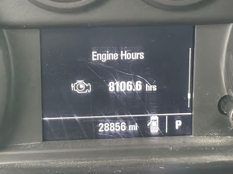 2022-chevrolet-3500-image-22