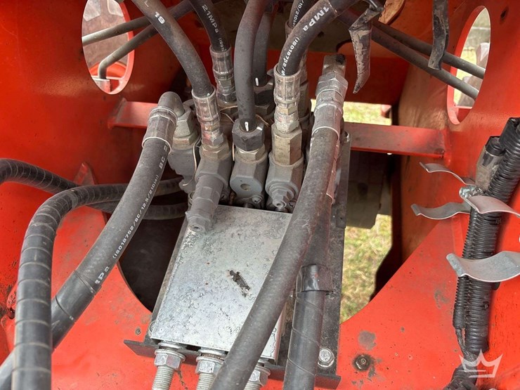 2023-kubota-r430-image-18