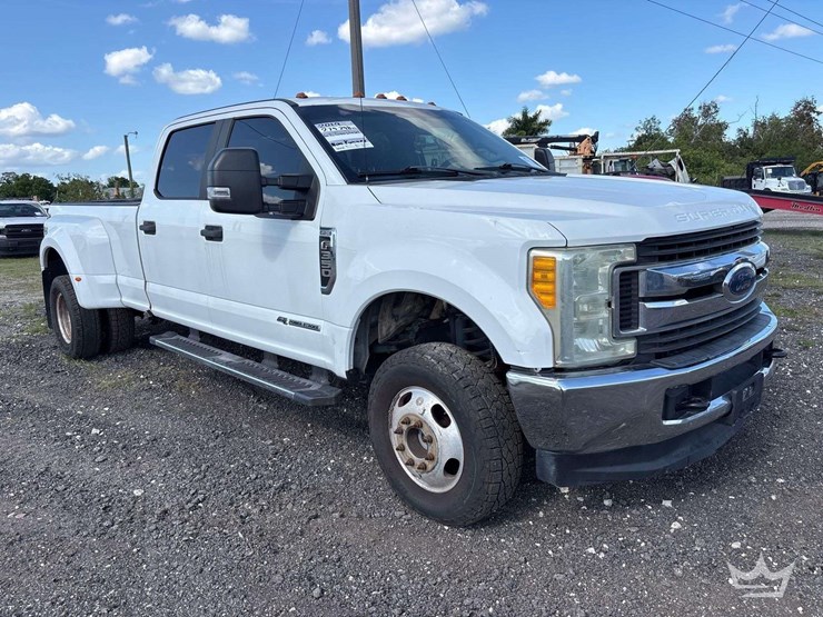 2019-ford-f350-image-24