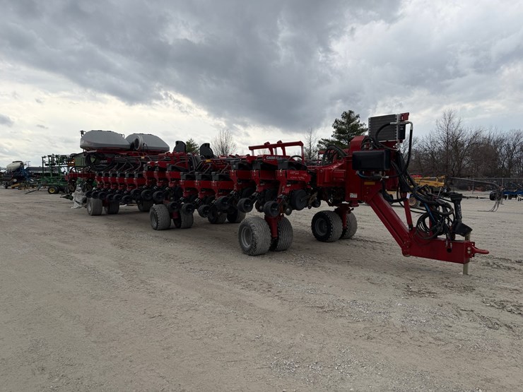 2013-case-ih-1265-image-1