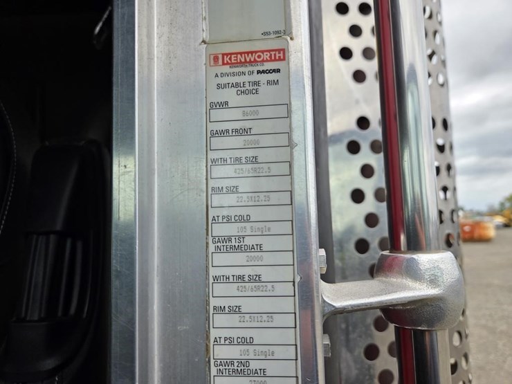 2012-kenworth-t800-image-66