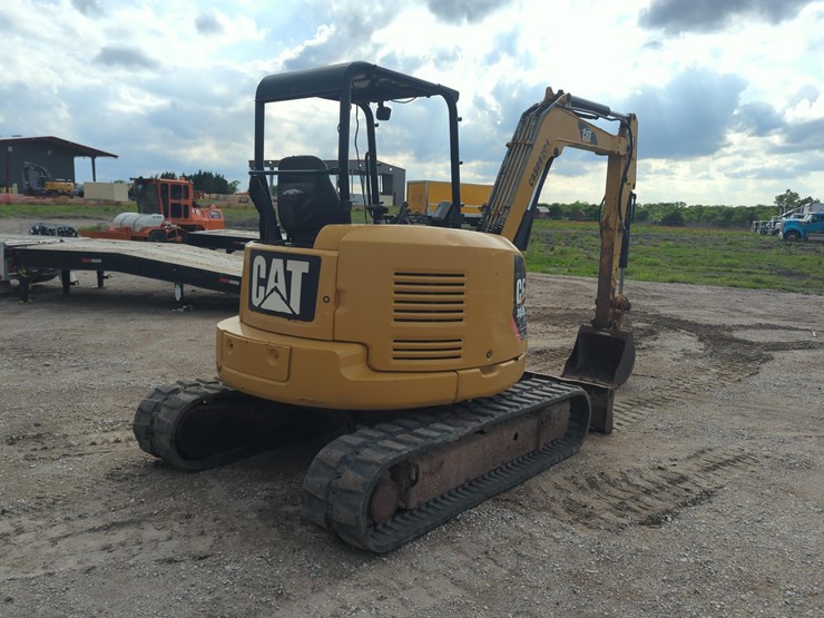 2015-caterpillar-305.5e2-image-4