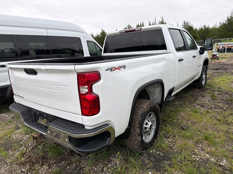 2020-chevrolet-2500-image-3