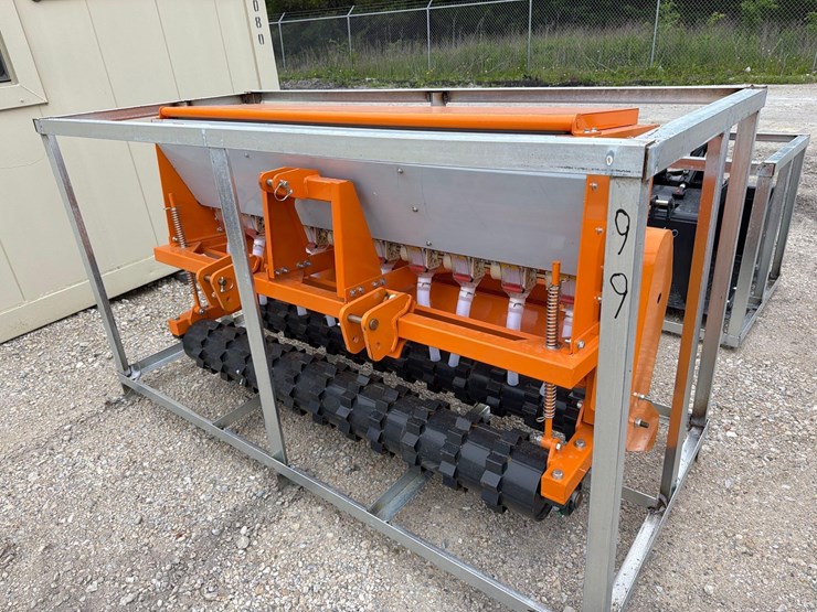 new-landhonor-sd-22-72w-seed-drill-skid-steer-attachment-image-1